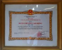 Thi đua khen thưởng